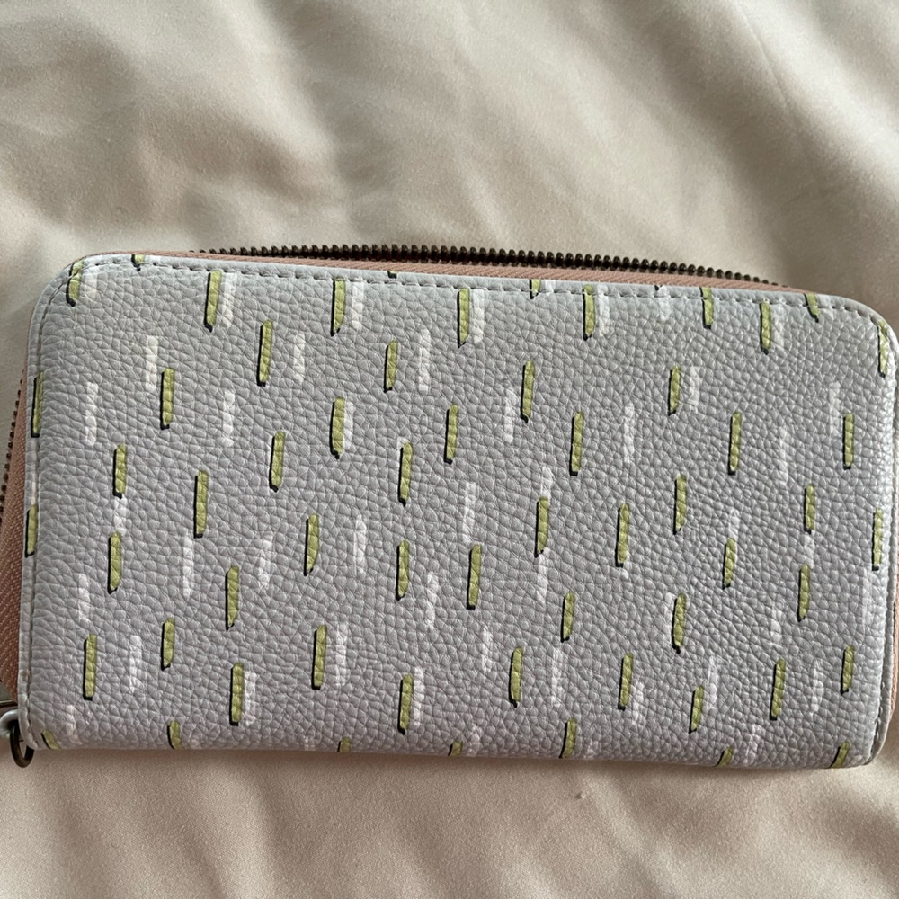 Thirty-One All About The Benjamin’s wallet